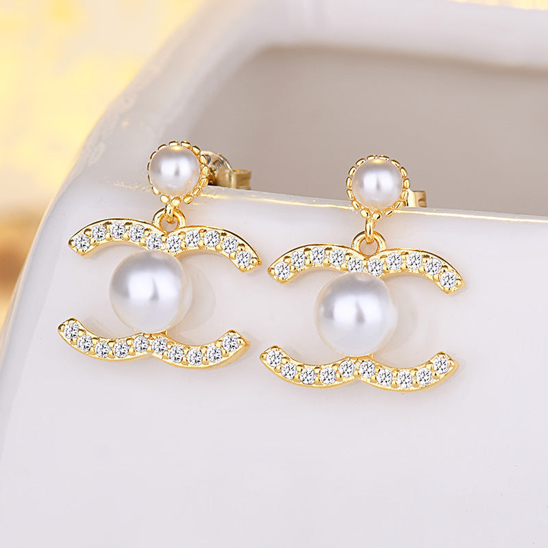 Simple Pearl Earrings Temperament Gold Diamond Studded Letter Earrings