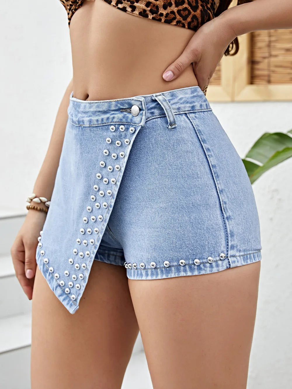 Comfortable and stylish slim fit denim shorts