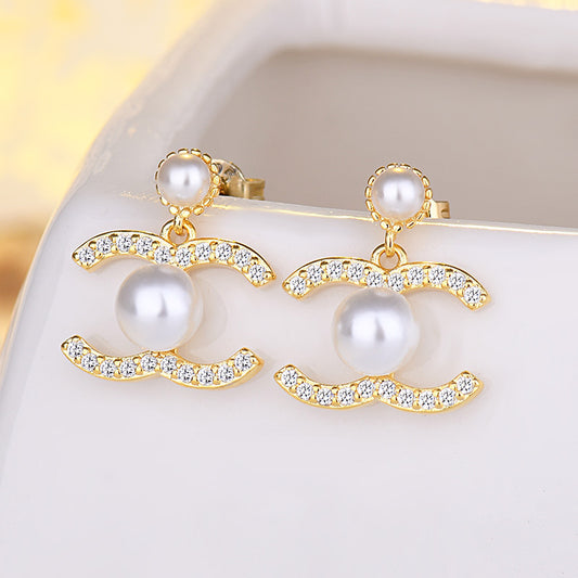 Simple Pearl Earrings Temperament Gold Diamond Studded Letter Earrings